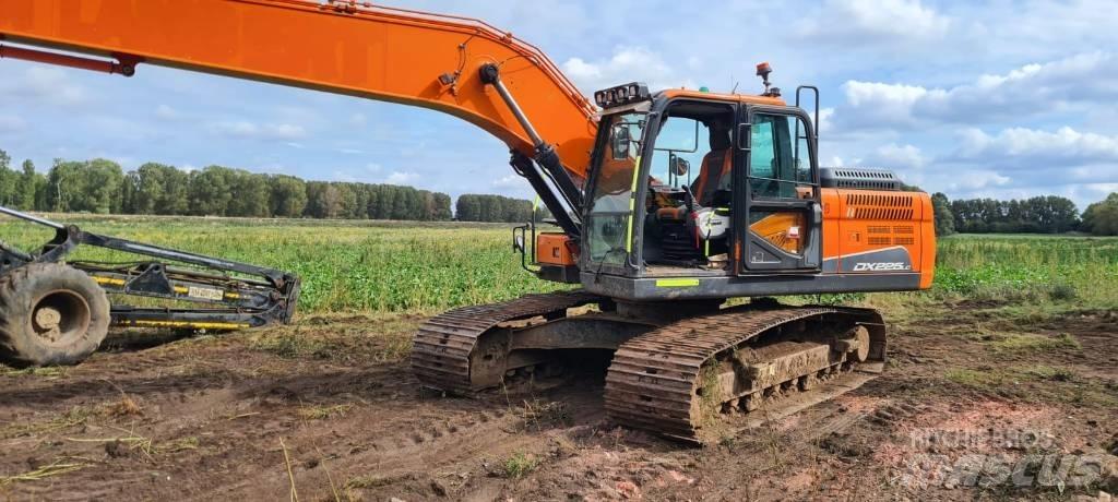 Doosan DX 225 LC-5 Bageri guseničari
