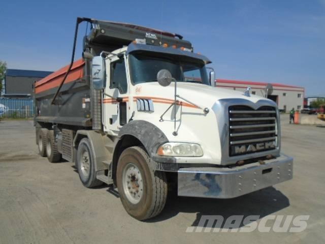 Mack GU813 Kiperi kamioni