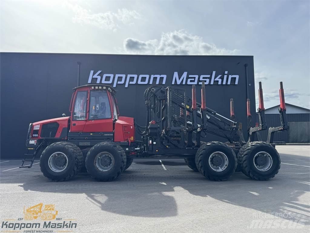 Komatsu 895 Forvarderi