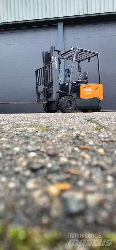 Doosan B 25 X-7 Električni viljuškari