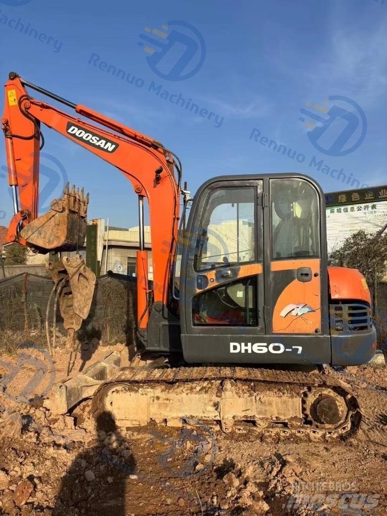 Doosan DH 60 Bageri guseničari