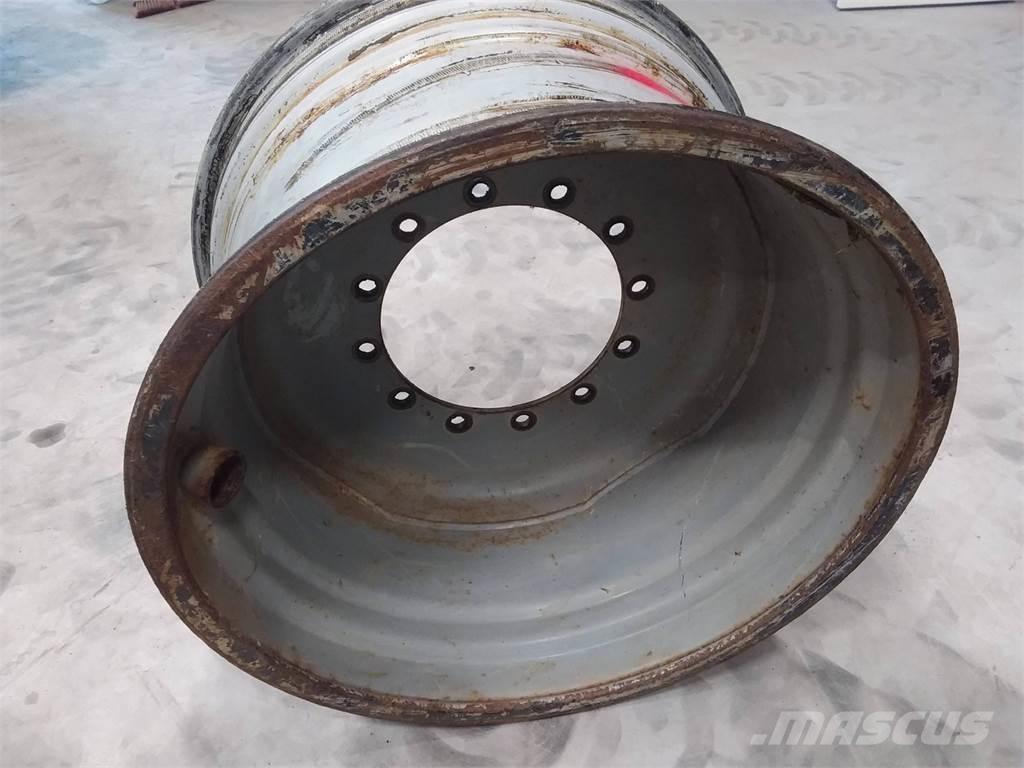 Valmet 921 20x34 Gume, točkovi i felne