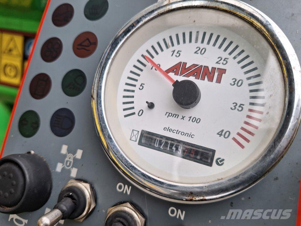 Avant 735 TDL Polovni specijalni bageri