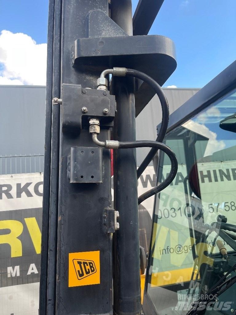 JCB 930 Vanterenski viljuškar