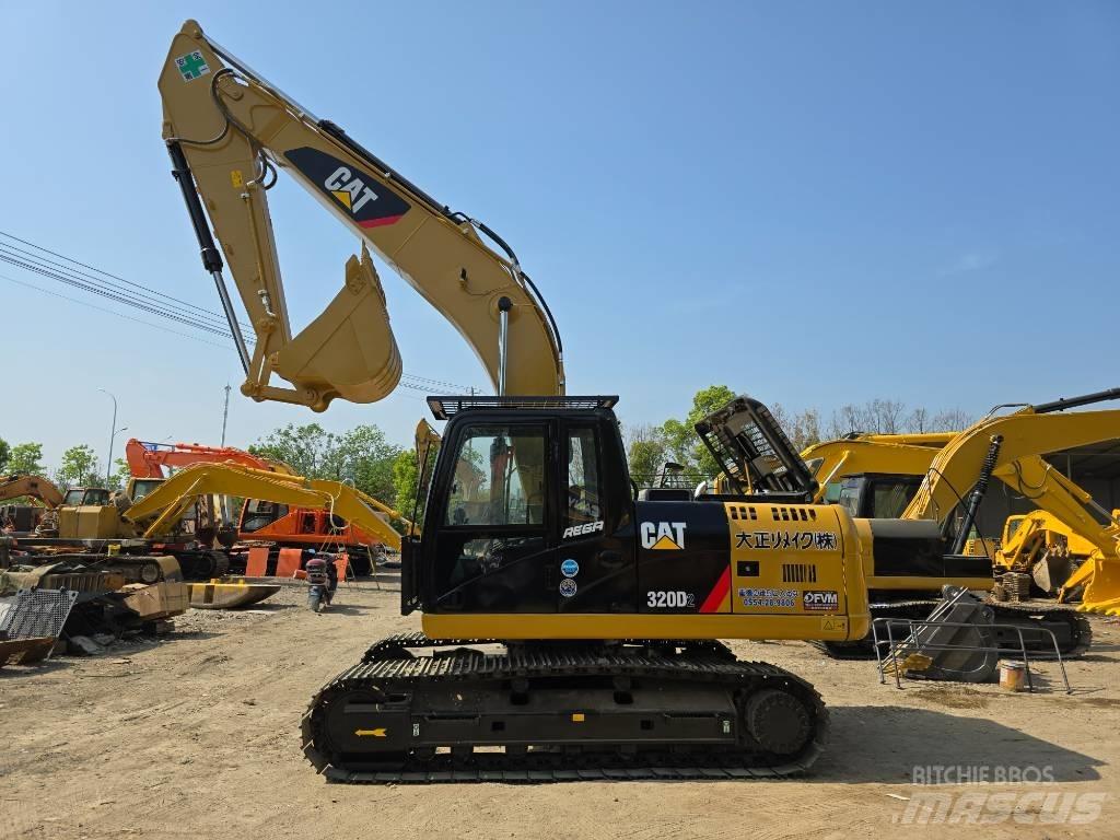 CAT 320D2 Bageri guseničari