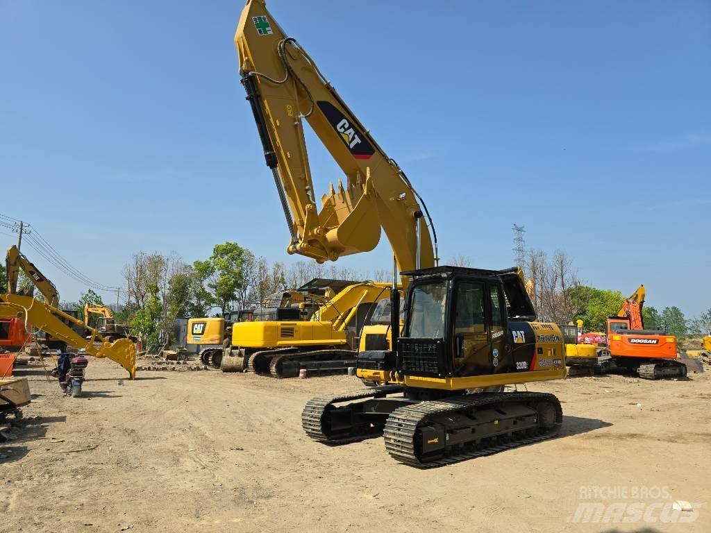 CAT 320D2 Bageri guseničari