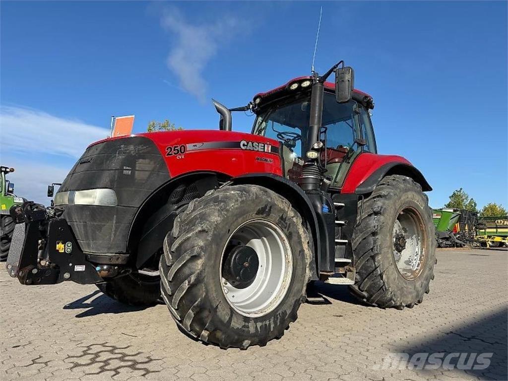 Case IH IH CVX 310 Traktori