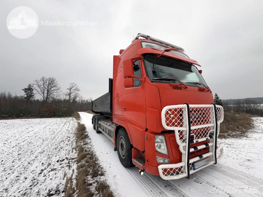Volvo FH 550 Rol kiper kamioni sa kukom za podizanje tereta
