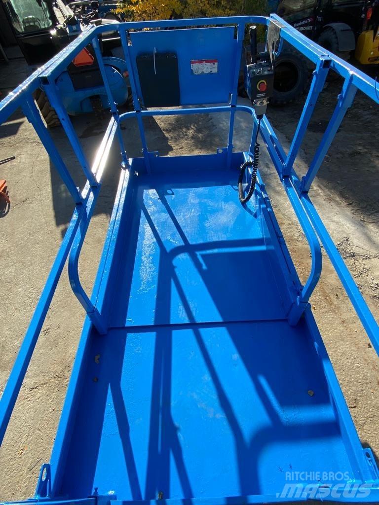 Haulotte Compact 12 Makazaste platforme