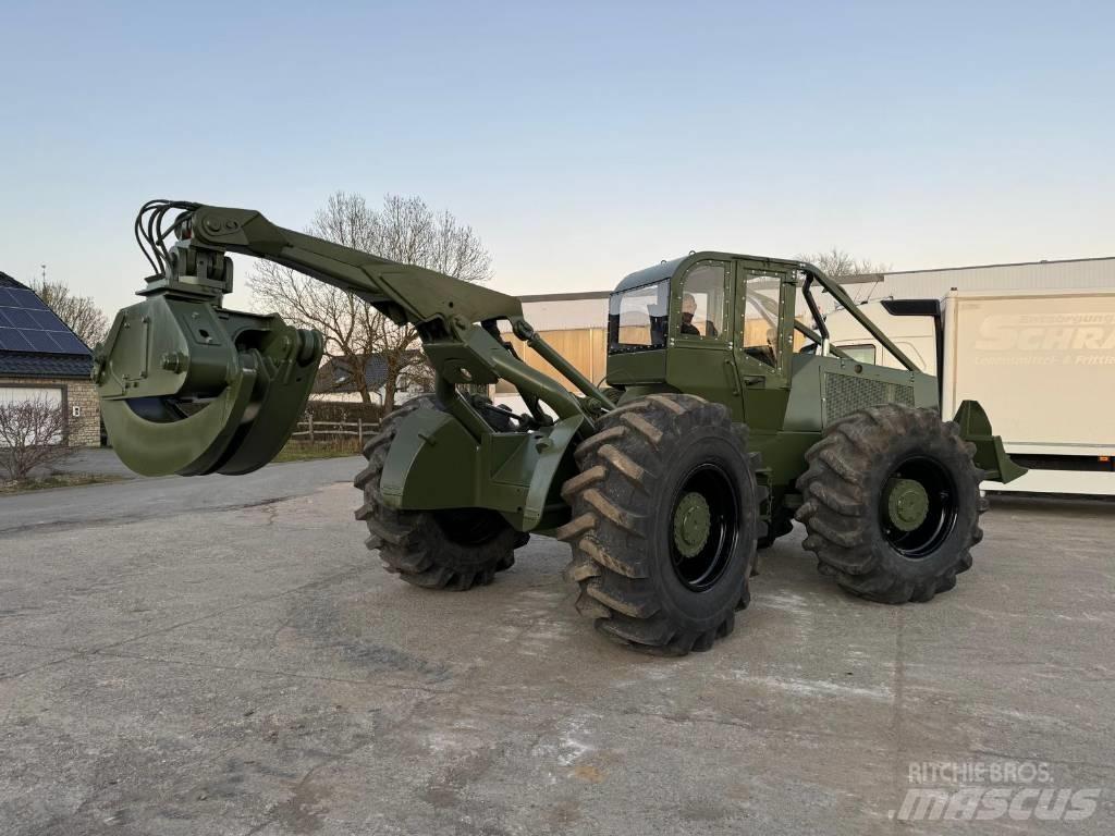 Clark Ranger 667C Skideri