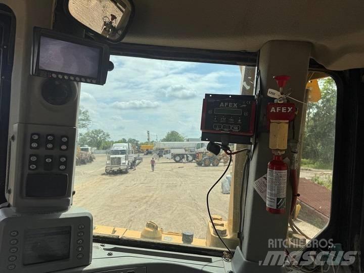 CAT D 8 T WDA Buldožeri guseničari