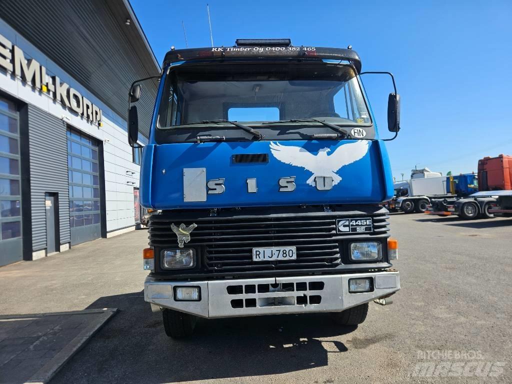 Sisu SM 320 Kamioni za prevoz šumarskih mašina