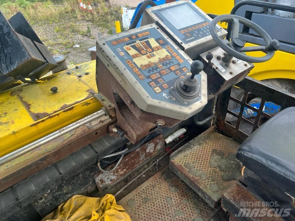 Titan 6870 Paver Asfaltni finišeri