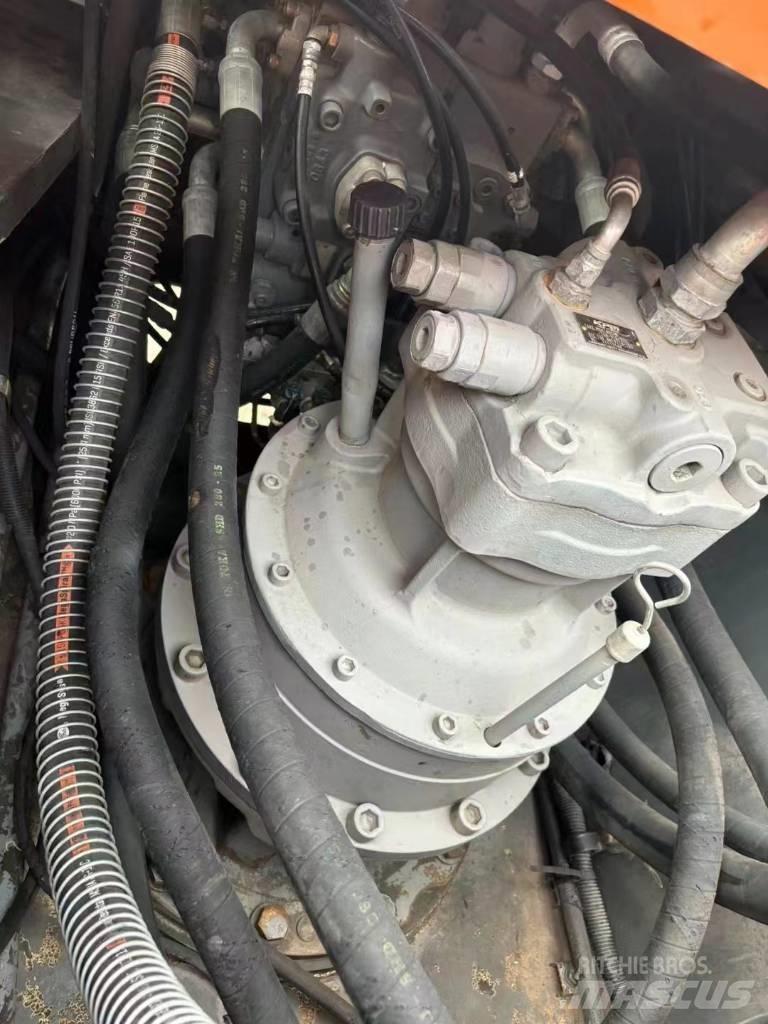 Hitachi ZX 330 Bageri guseničari