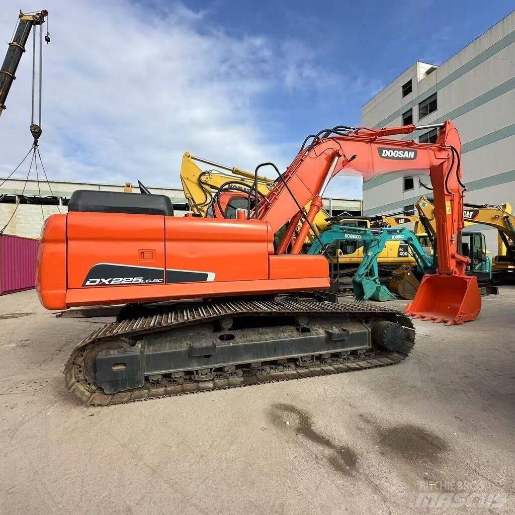 Doosan DX 225 LC-9C Bageri guseničari