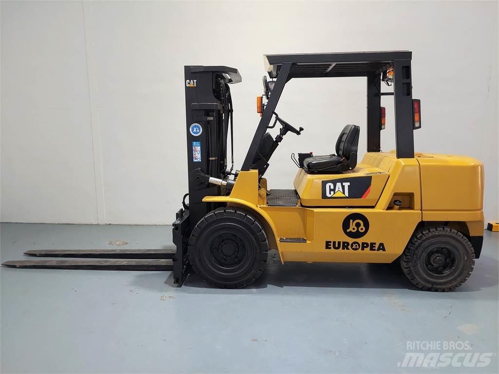 CAT DP45K Dizelski viljuškari