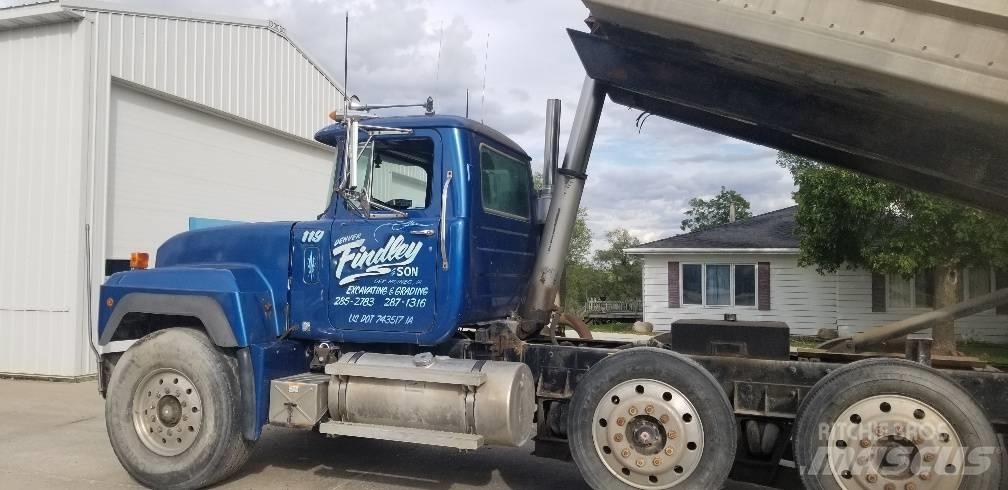 Mack RD 688 S Kiperi kamioni