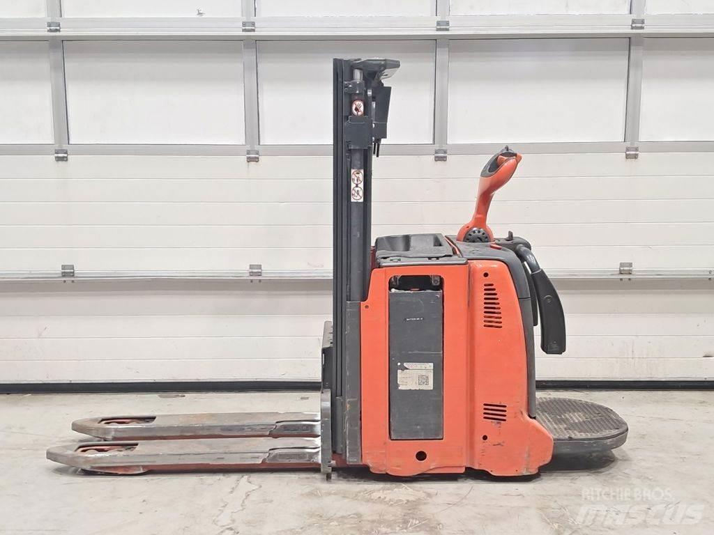 Linde D12 AP Ručni električni viljuškar