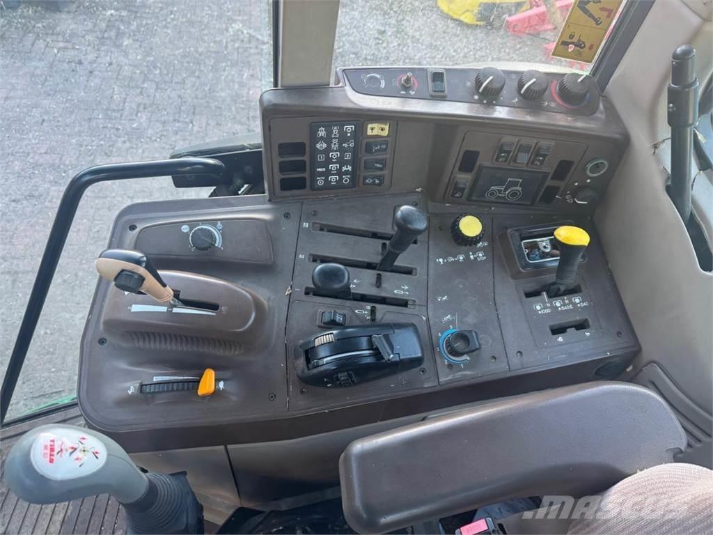 John Deere 6920 Traktori