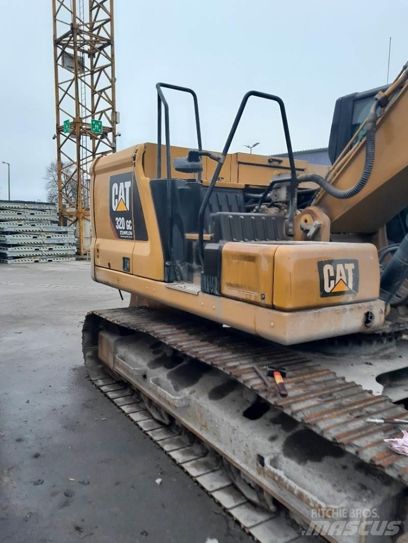 CAT 320GC Bageri guseničari