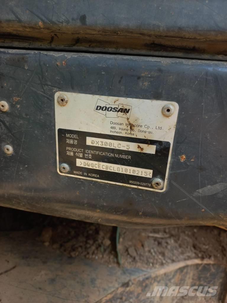 Doosan DX 300 LC-5 Bageri guseničari