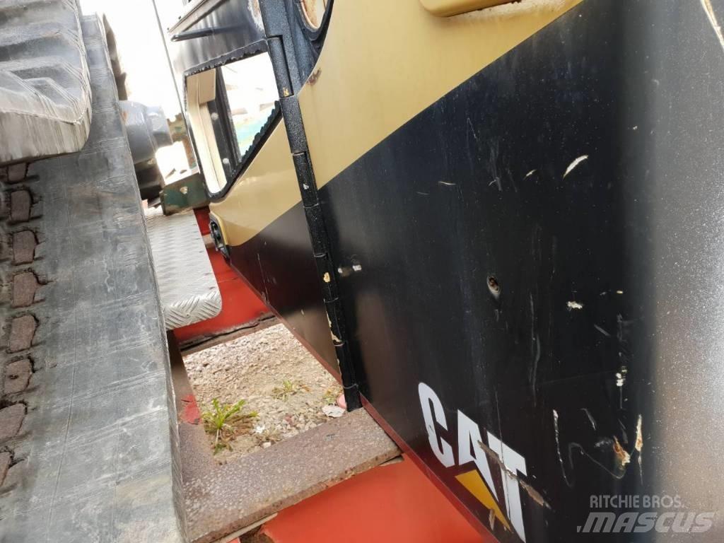 CAT 320B ali 320 Kabine i unutrašnjost