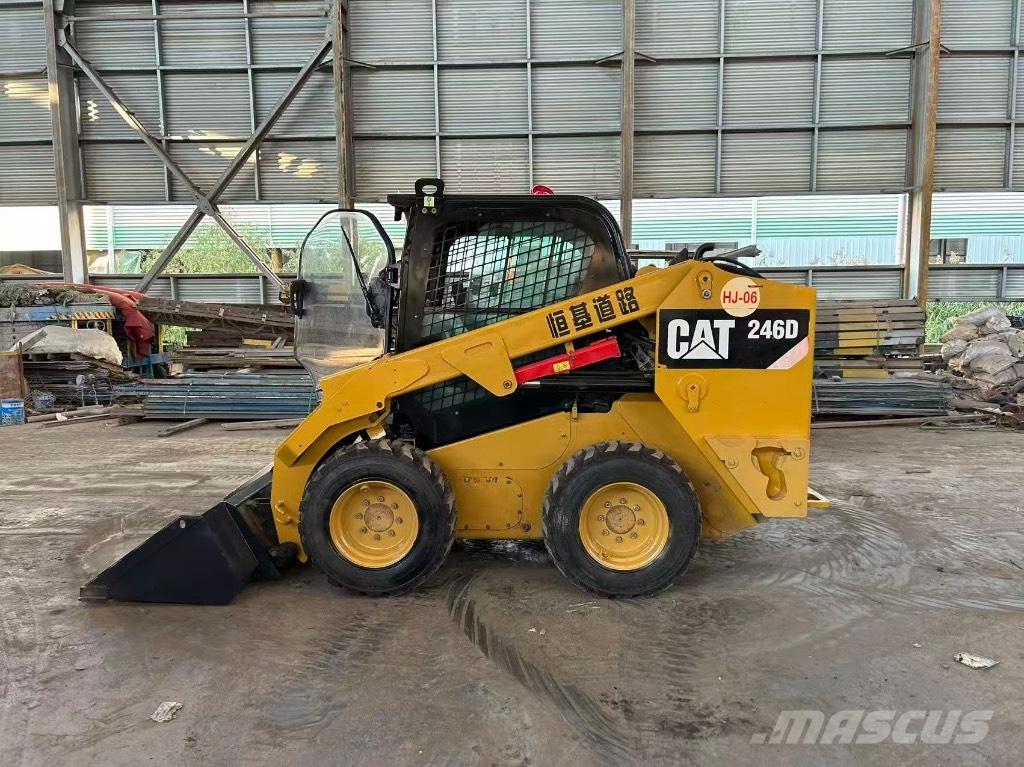 CAT 246 D Skid steer mini utovarivači