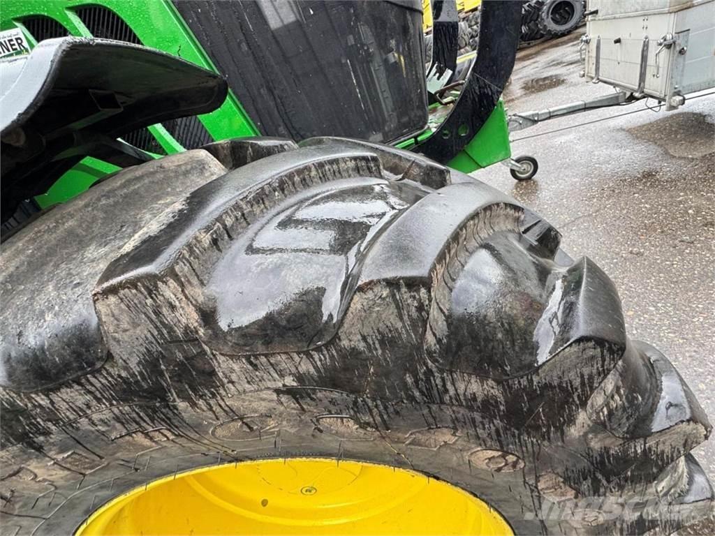 John Deere 6100M Traktori