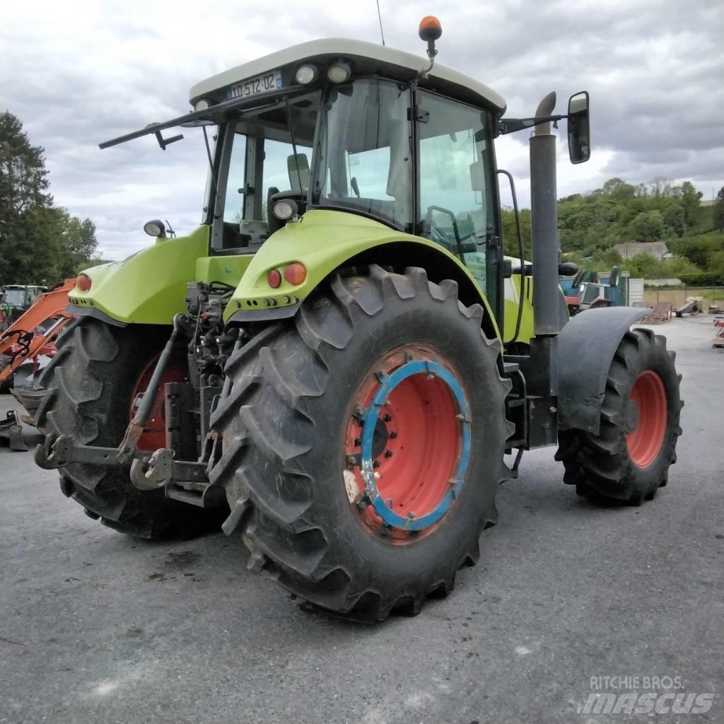 CLAAS Arion 640 Traktori
