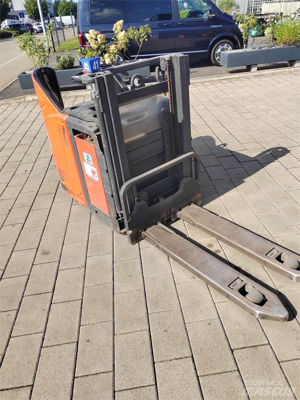 Linde L12 LHP SP Ručni električni viljuškar