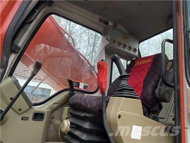 Doosan DH225 Bageri guseničari