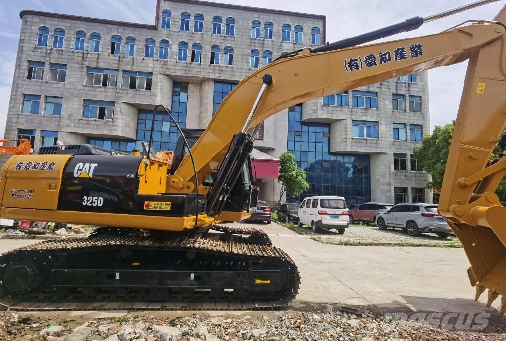 CAT 325 D Bageri guseničari