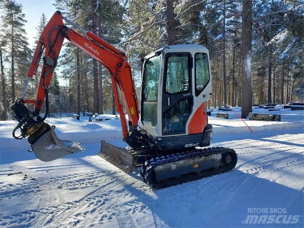 Kubota U25-3 Mini bageri < 7t