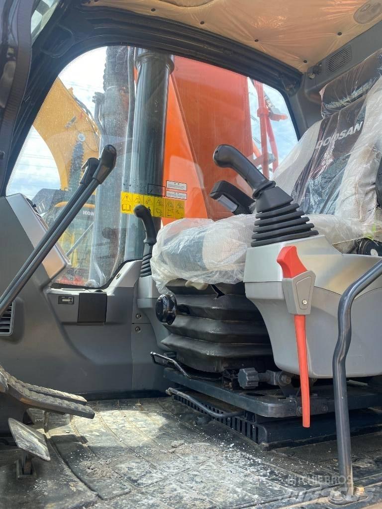 Doosan DX 300 LC Bageri guseničari