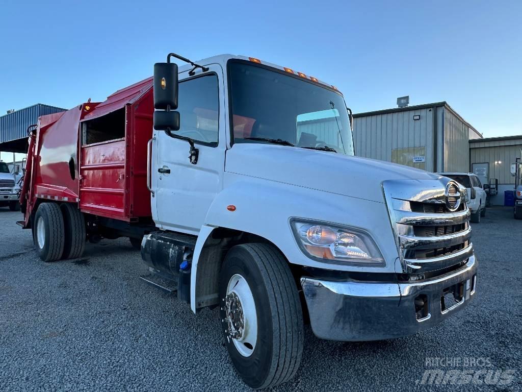 Hino 268 Kamioni za otpad