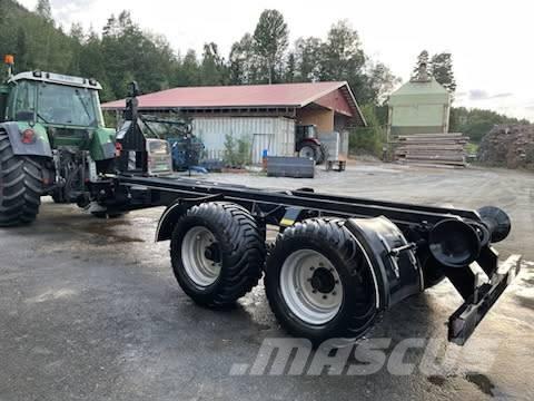 Palmse Trailer 115 Demontažne polu prikolice