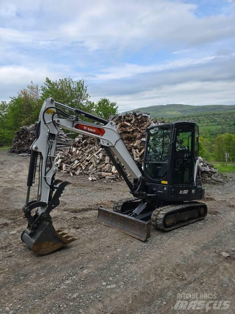 Bobcat E 32 Mini bageri < 7t