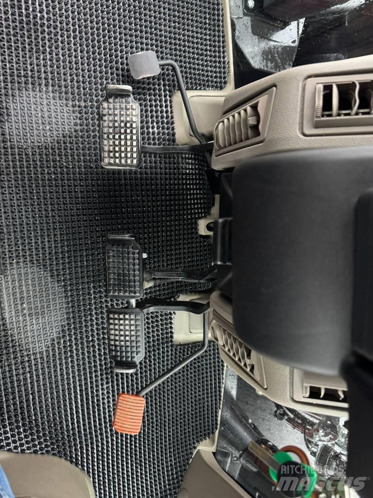 CASE Puma 165 MCE Traktori