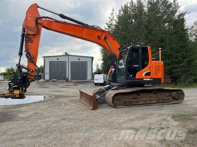 Doosan DX235 LCRD Bageri guseničari
