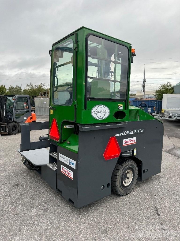 Combilift C4000ET Viljuškari sa 4-stranskim dohvatom