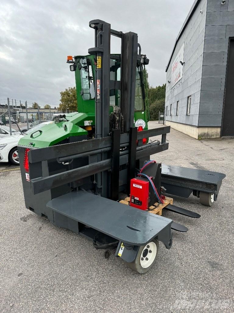 Combilift C4000ET Viljuškari sa 4-stranskim dohvatom