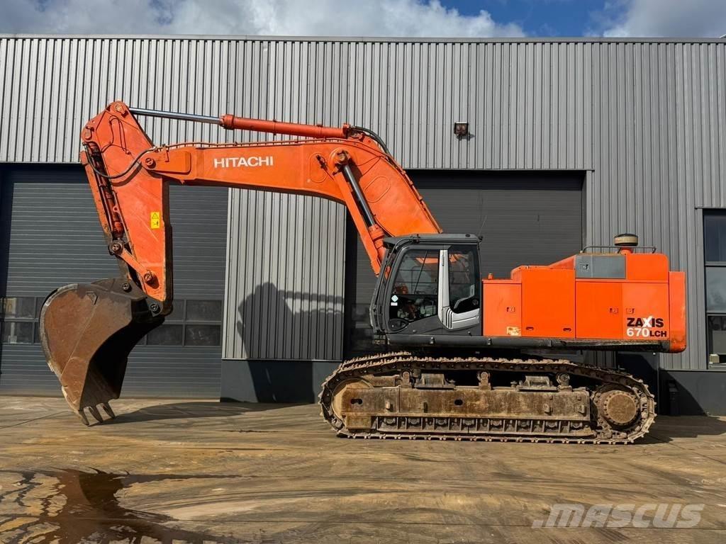 Hitachi ZX670LCH-3 Bageri guseničari