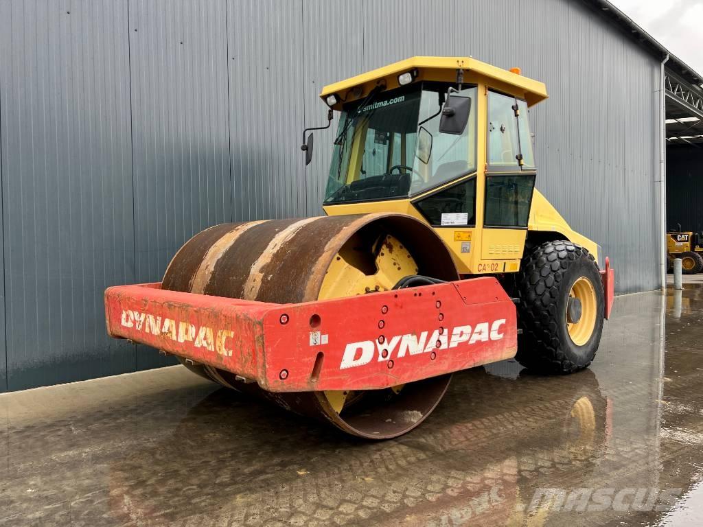 Dynapac CA302D Valjci sa jednim bubnjem