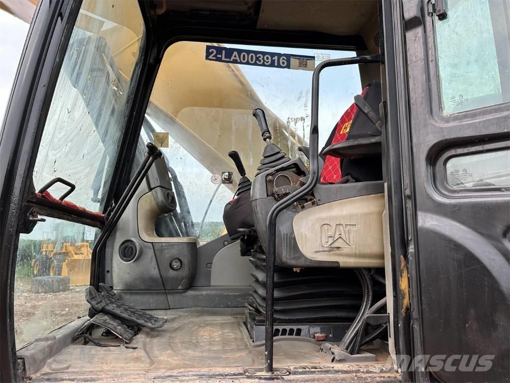 CAT 330 D L Bageri guseničari