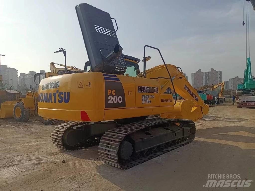 Komatsu pc200-8 Bageri guseničari
