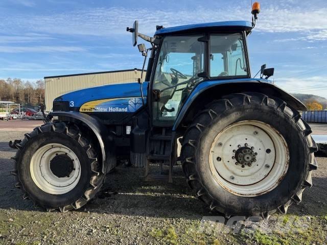 New Holland TM 190 Traktori