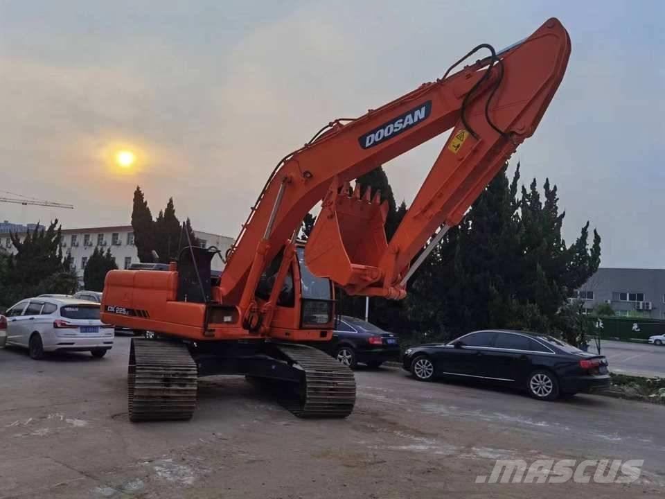 Doosan DX 225 Bageri guseničari