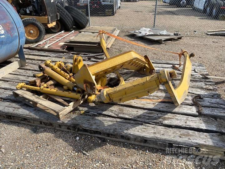 CAT 140H Scarifier Ostale komponente za građevinarstvo