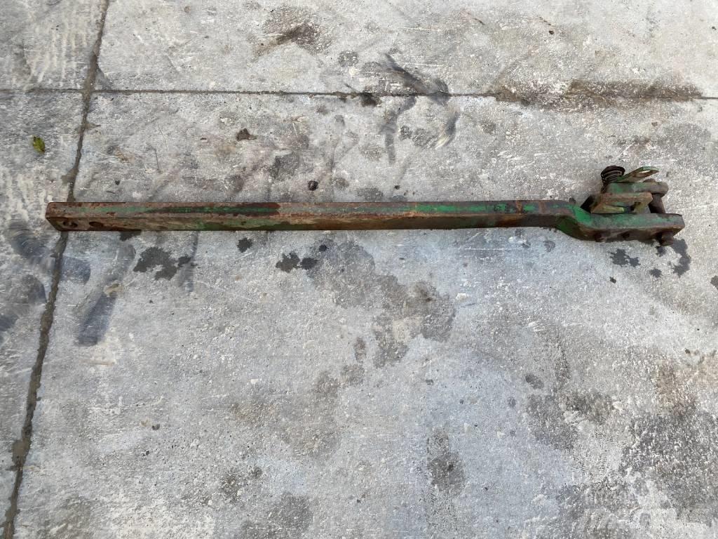 John Deere 4755 Traktori