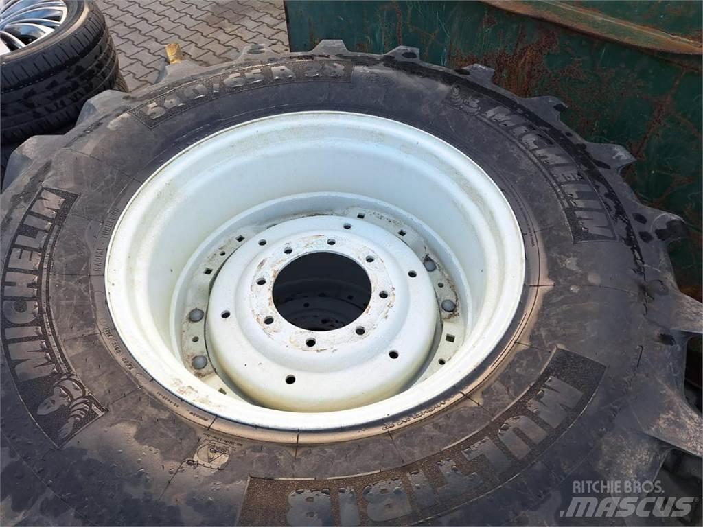 Michelin 540/65R28 Gume, točkovi i felne